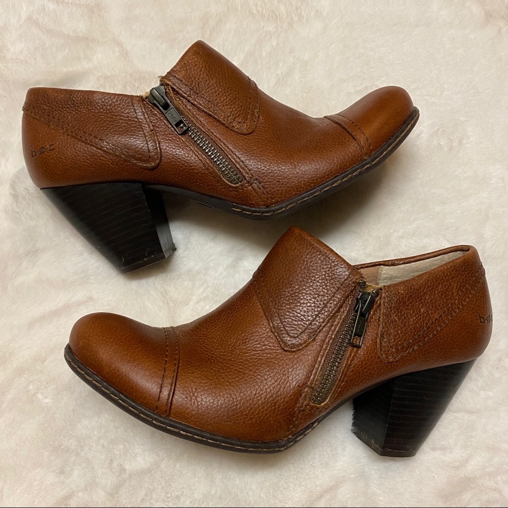 Born Leather Heeled Booties size 8